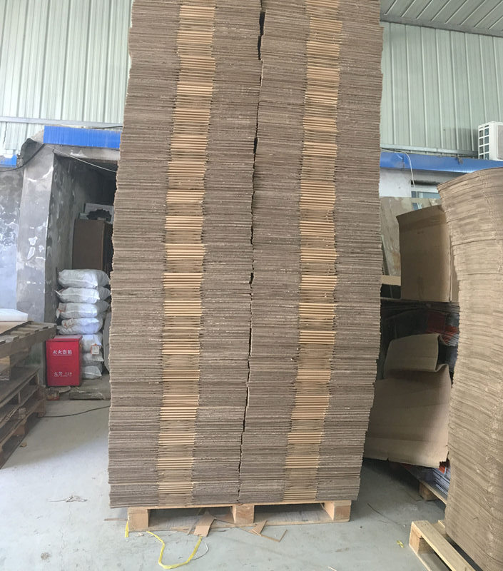 紙箱生(shēng)産車間(jiān)